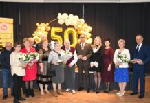 Złoto bez blasku fleszy