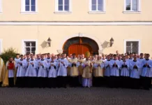 Kolejne stopnie do ołtarza