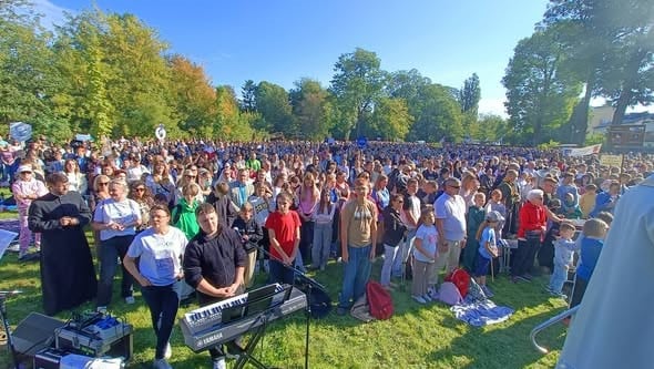 Dzieci z Modlina Twierdzy pielgrzymowały do Rostkowa