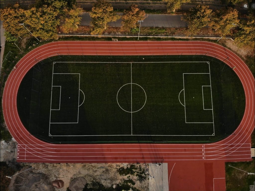 Orlik w Stróżewie widziany z lotu ptaka