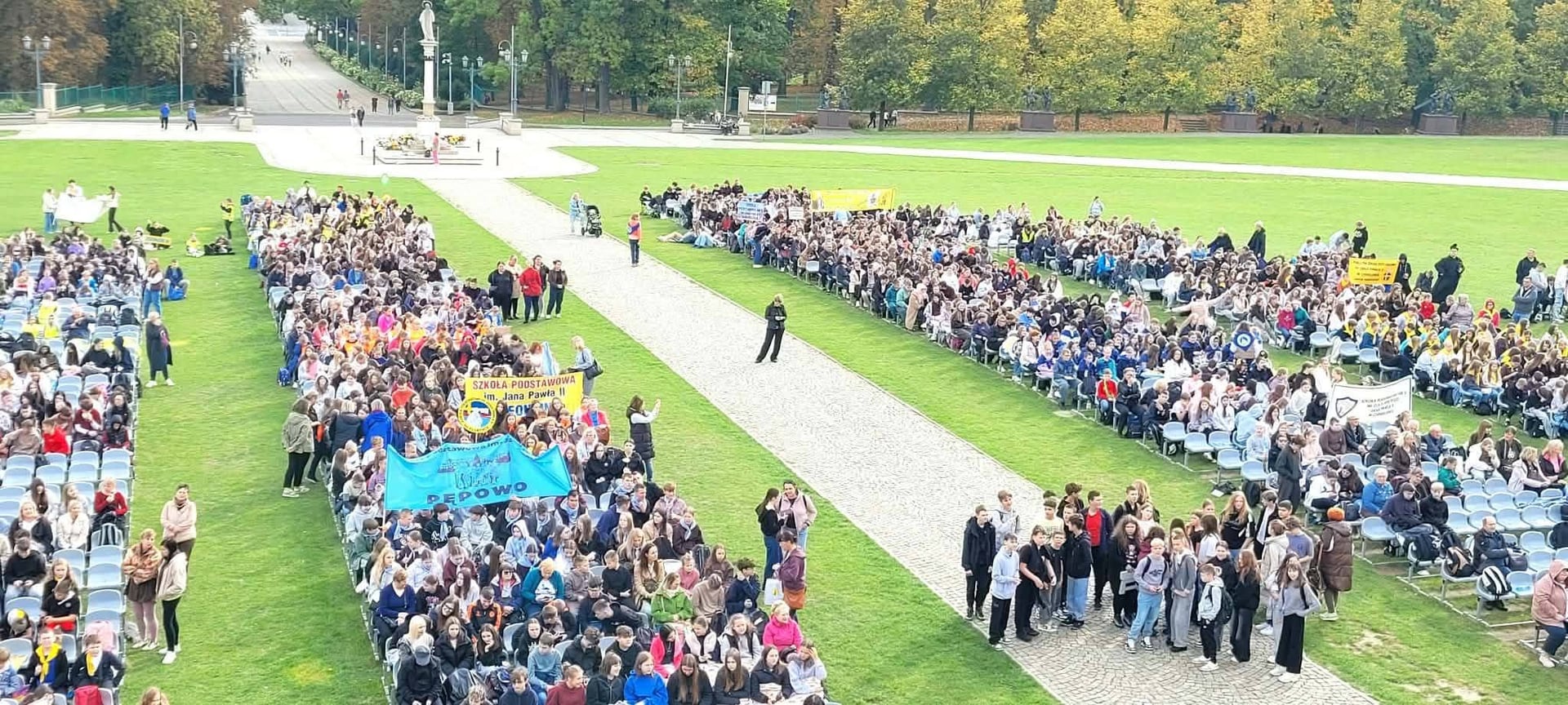 Z patronem szkoły na Jasnej Górze